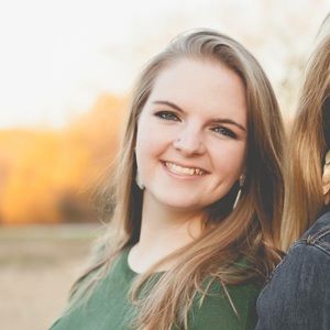 Meet your Posher, Alexis